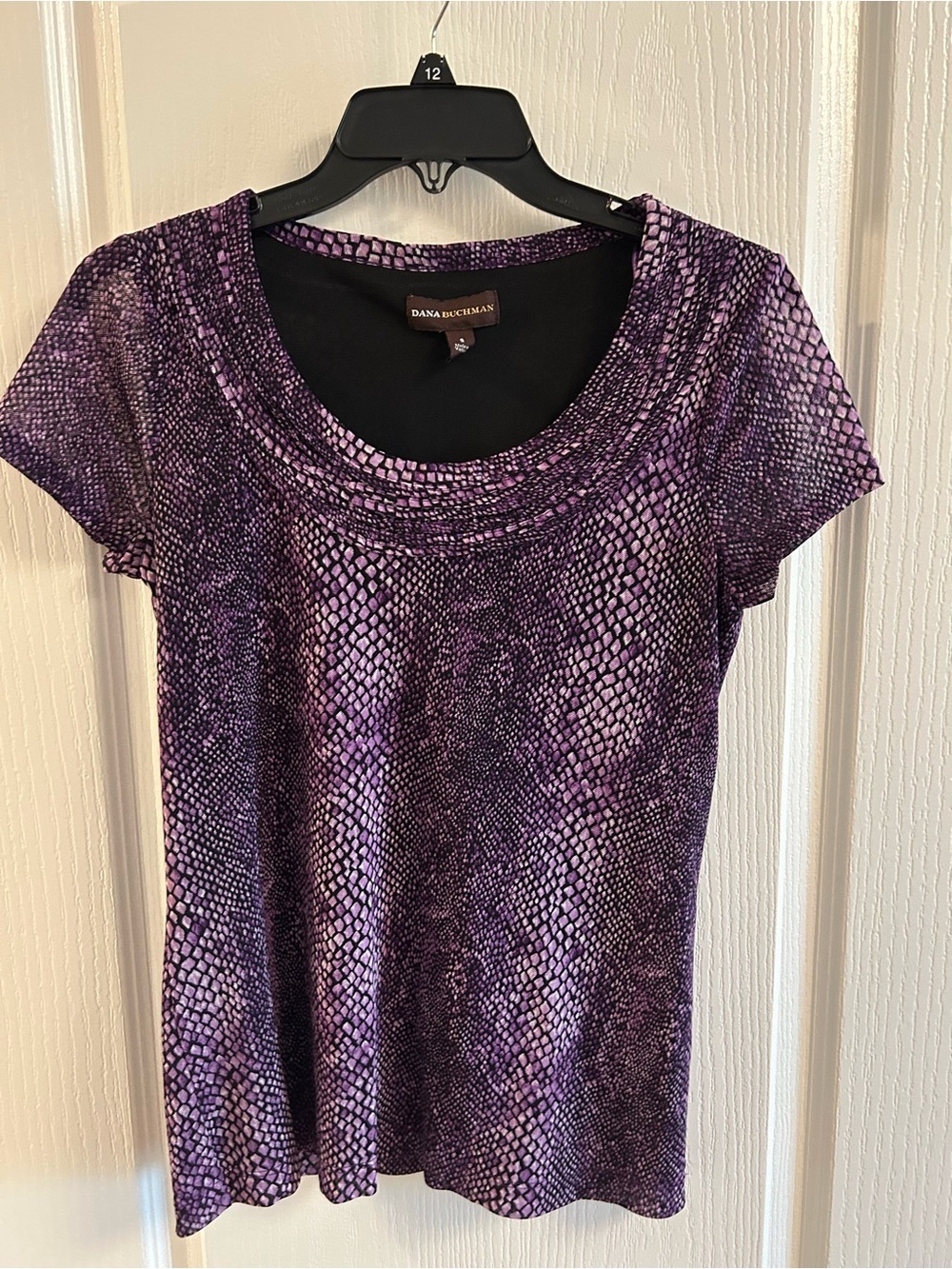 Dana Buchman Purple Snake-Print Short Sleeve Scoop Neck Top